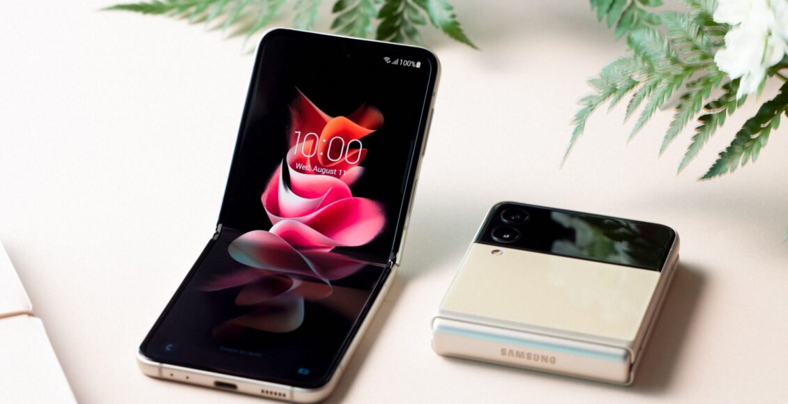 سعر Samsung Galaxy Z Flip 3 سامسونج زد فليب 3 ومميزات وعيوب