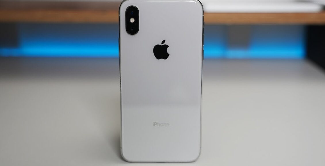 سعر iPhone X ايفون اكس ومميزات وعيوب