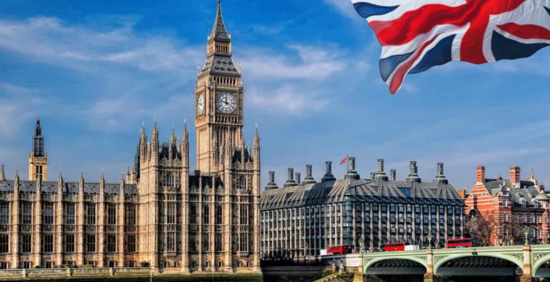 أفضل التطبيقات الخدمية في المملكة المتحدة يجب أن تقتنيها في هاتفك