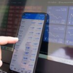 أفضل 6 برامج تتيح لك معرفة أسعار الصرف مباشر